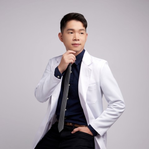 <span>杜偉誠</span> 院長